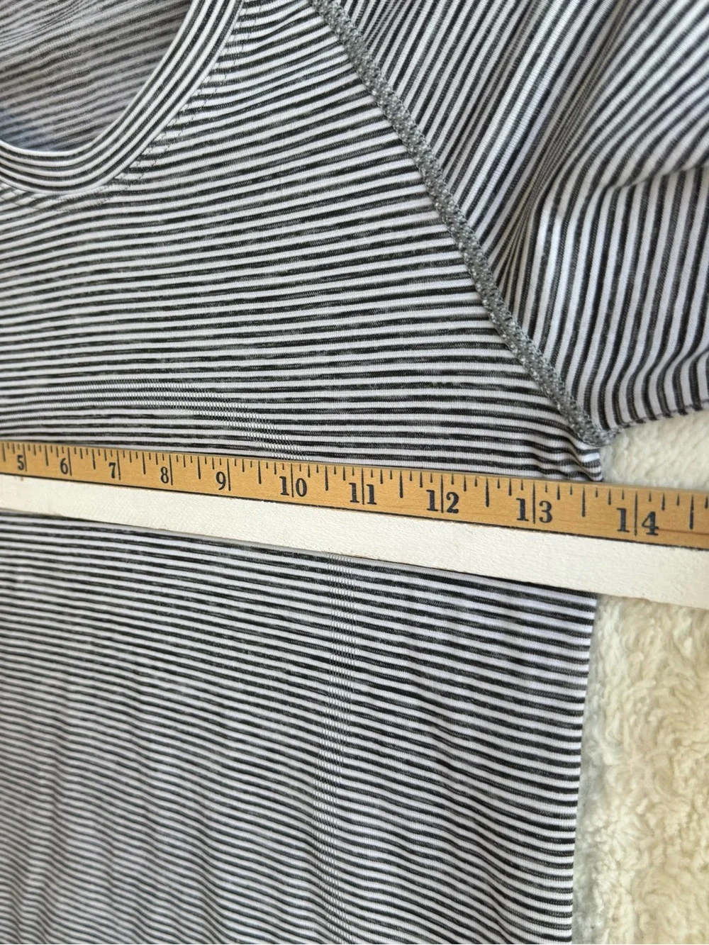 Lululemon Swifty Tech Long Sleeve Shirt 2.0 Women’s 4 Gray Stripe Waist Running‎